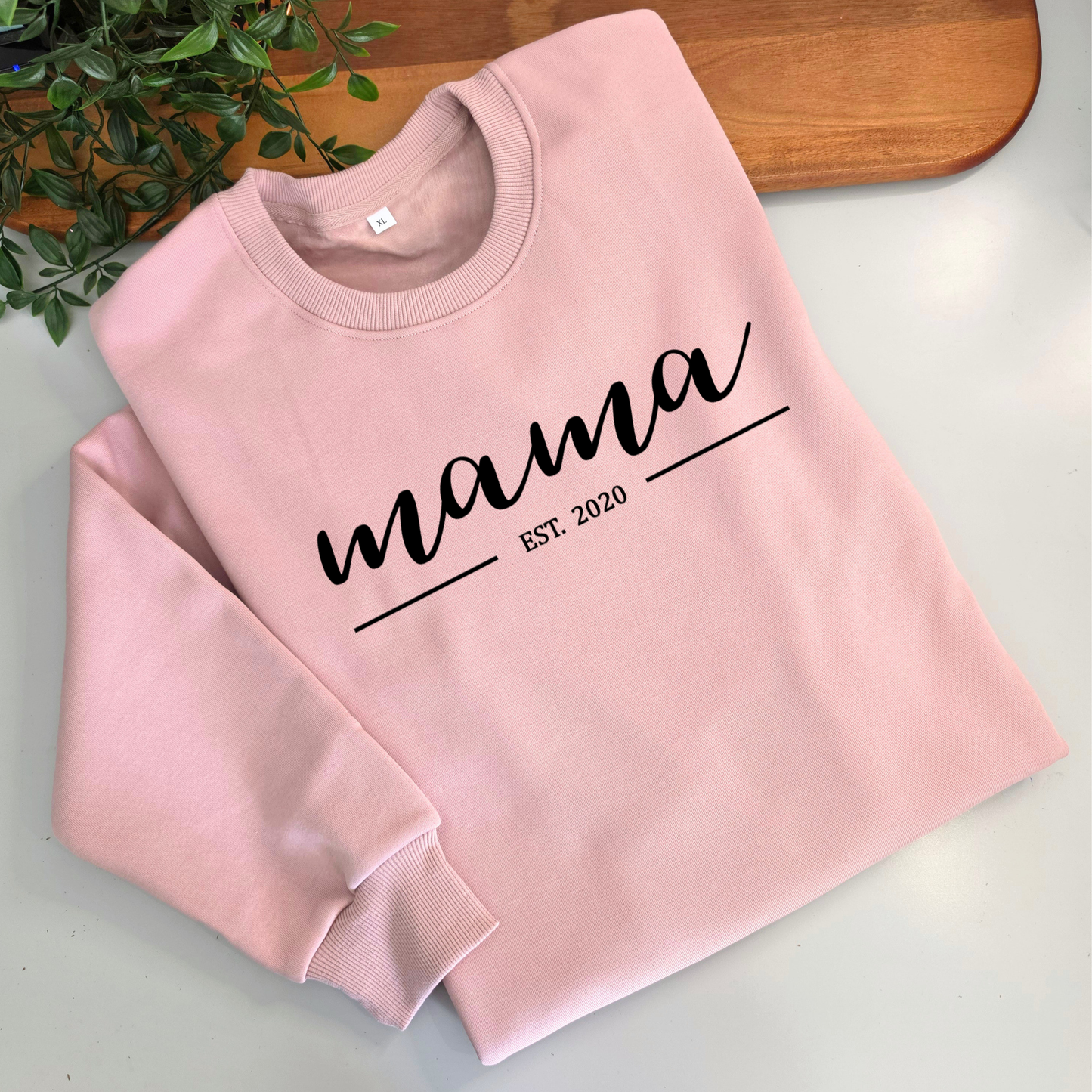 Personalised mama est. with year notation crewneck fleece jumper. Mother's Day gift. Custom mama present. Present for mum.
