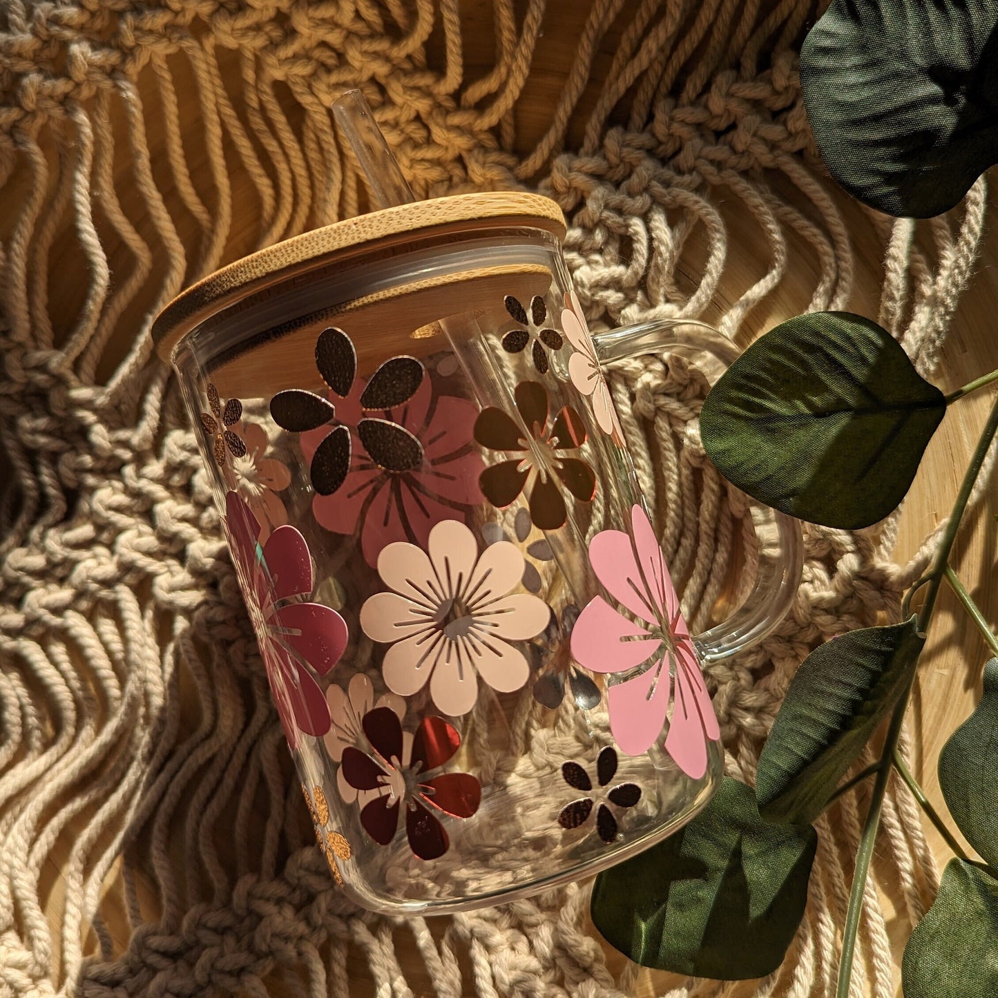 Flower Power Design Glass mug or glass cup with bamboo lid & reusable plastic straw. Coffee Cup. Iced coffee. Vinyl decal