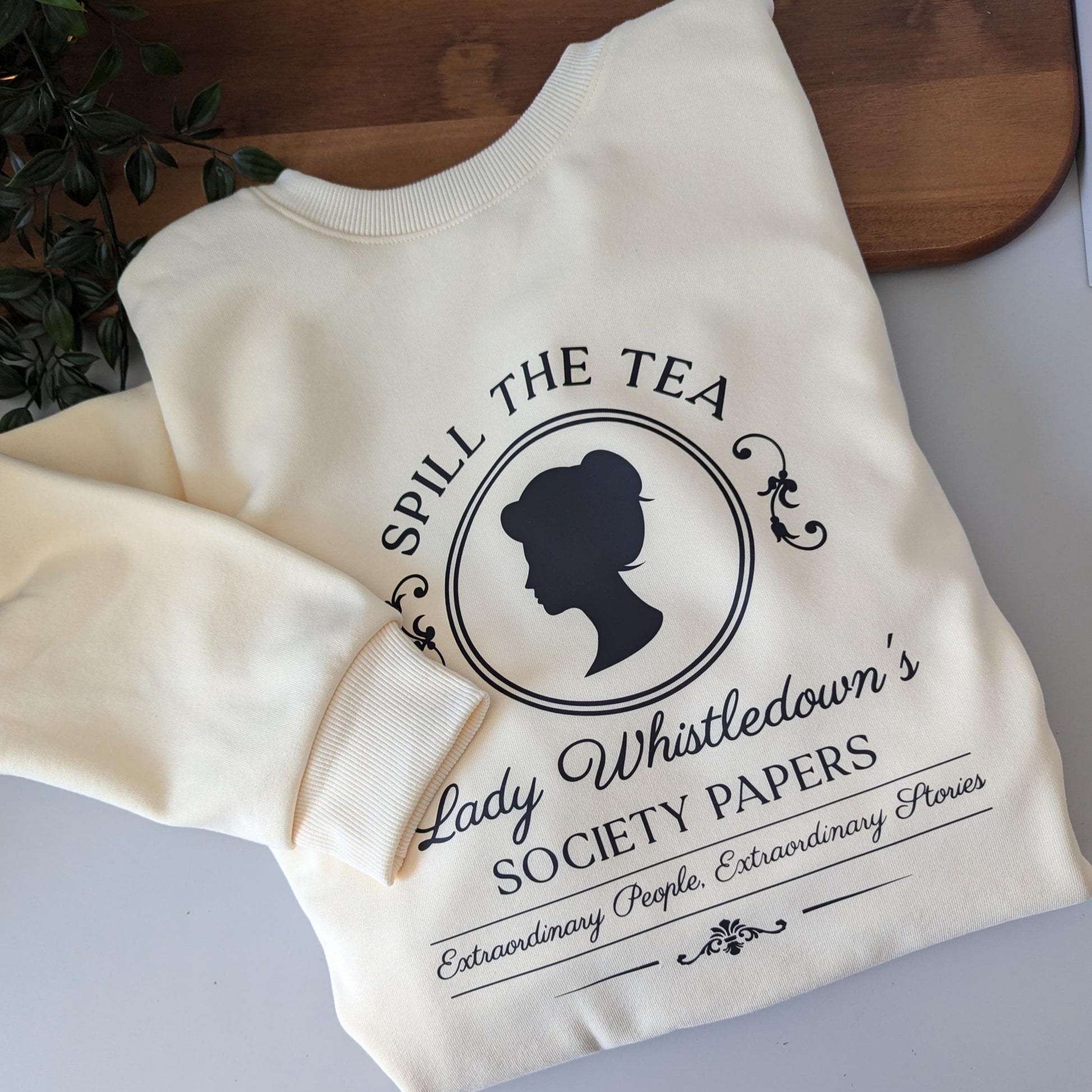 Bridgerton theme Lady Whistledown Society Papers Spill the Tea crewneck fleece jumper. Womens crewneck sweatshirt spill the tea