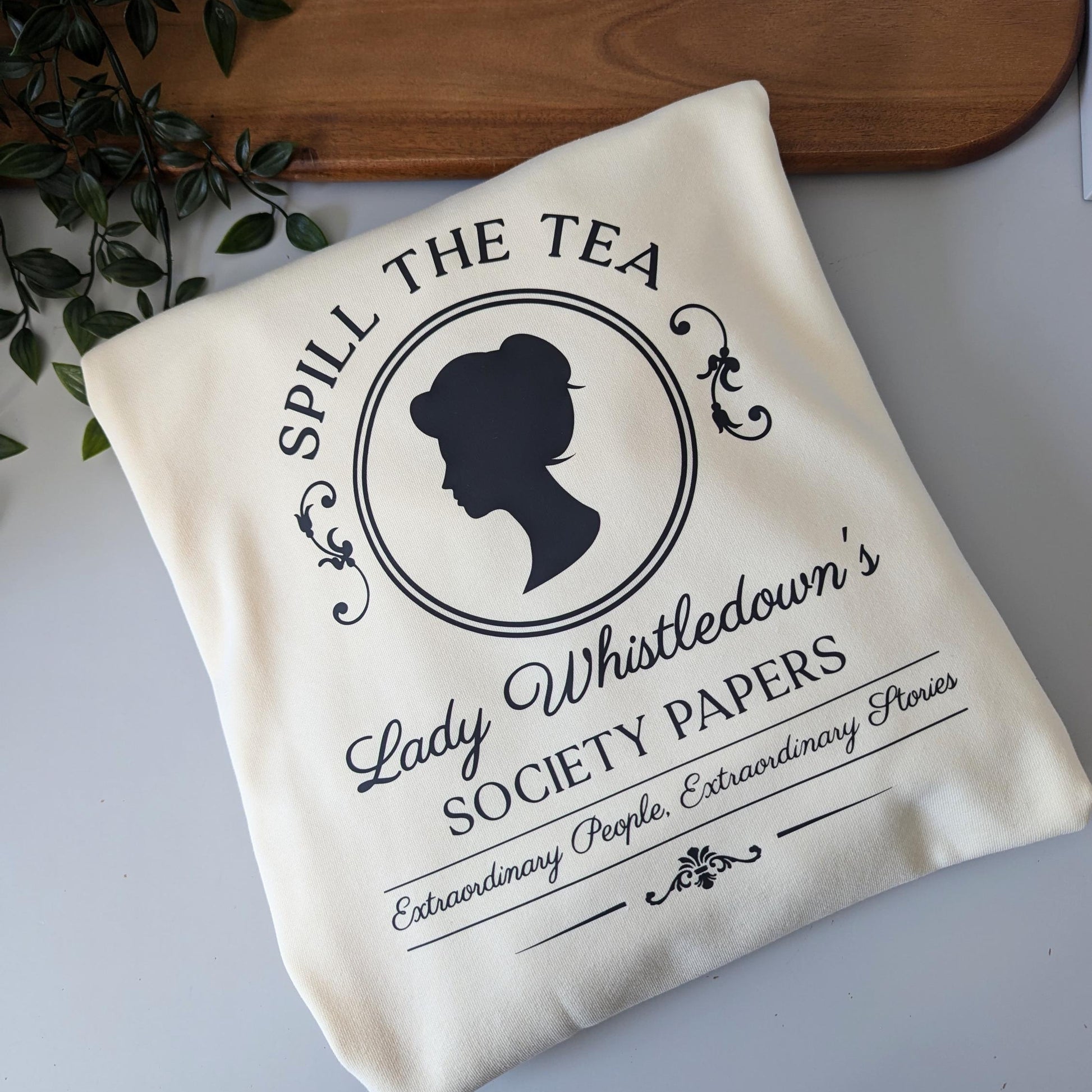 Bridgerton theme Lady Whistledown Society Papers Spill the Tea crewneck fleece jumper. Womens crewneck sweatshirt spill the tea